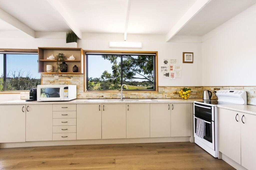Fairview Lakeside Cottage メタング エクステリア 写真